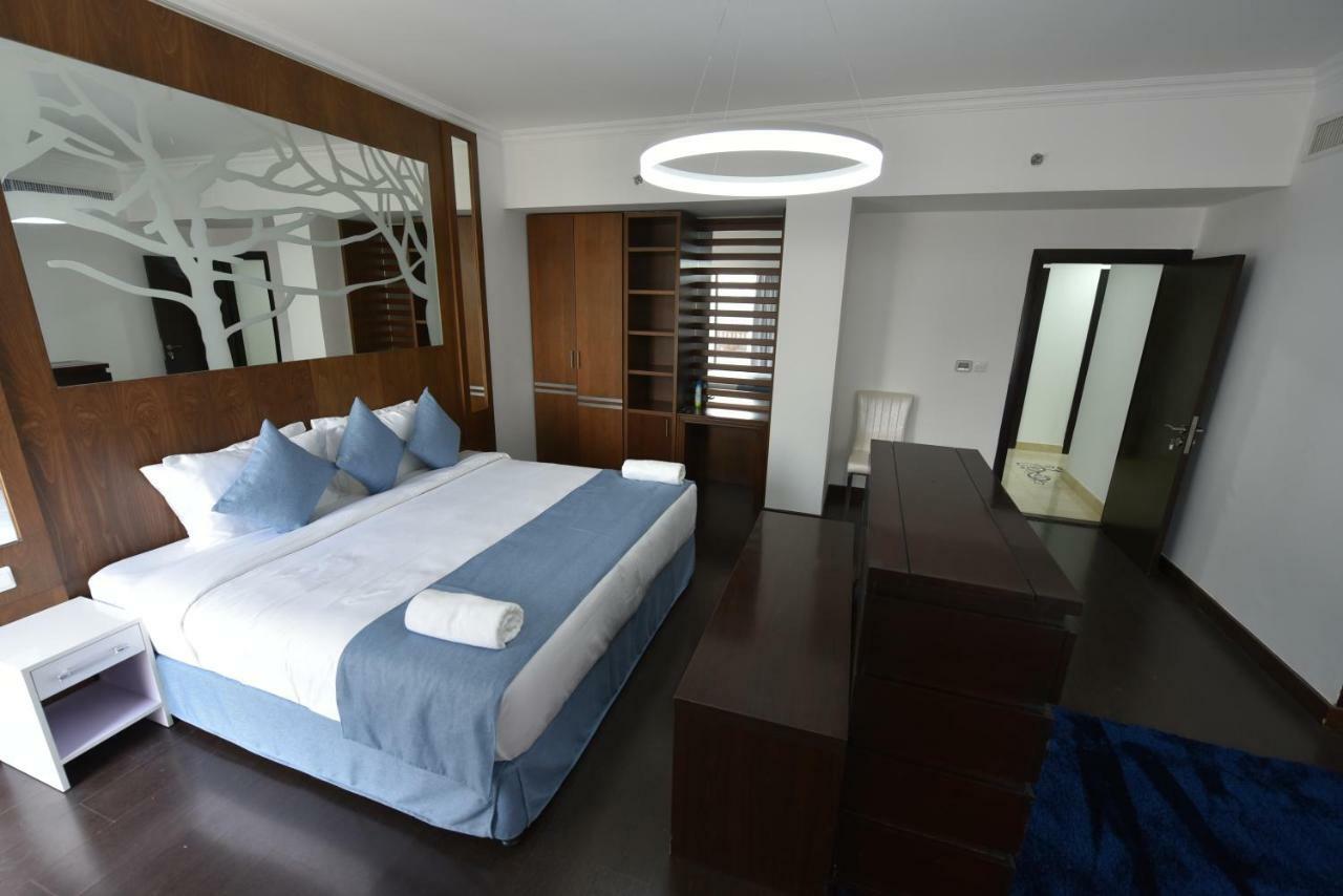 Appartement Jbr Penthouse With Terrace Pool à Dubaï Extérieur photo